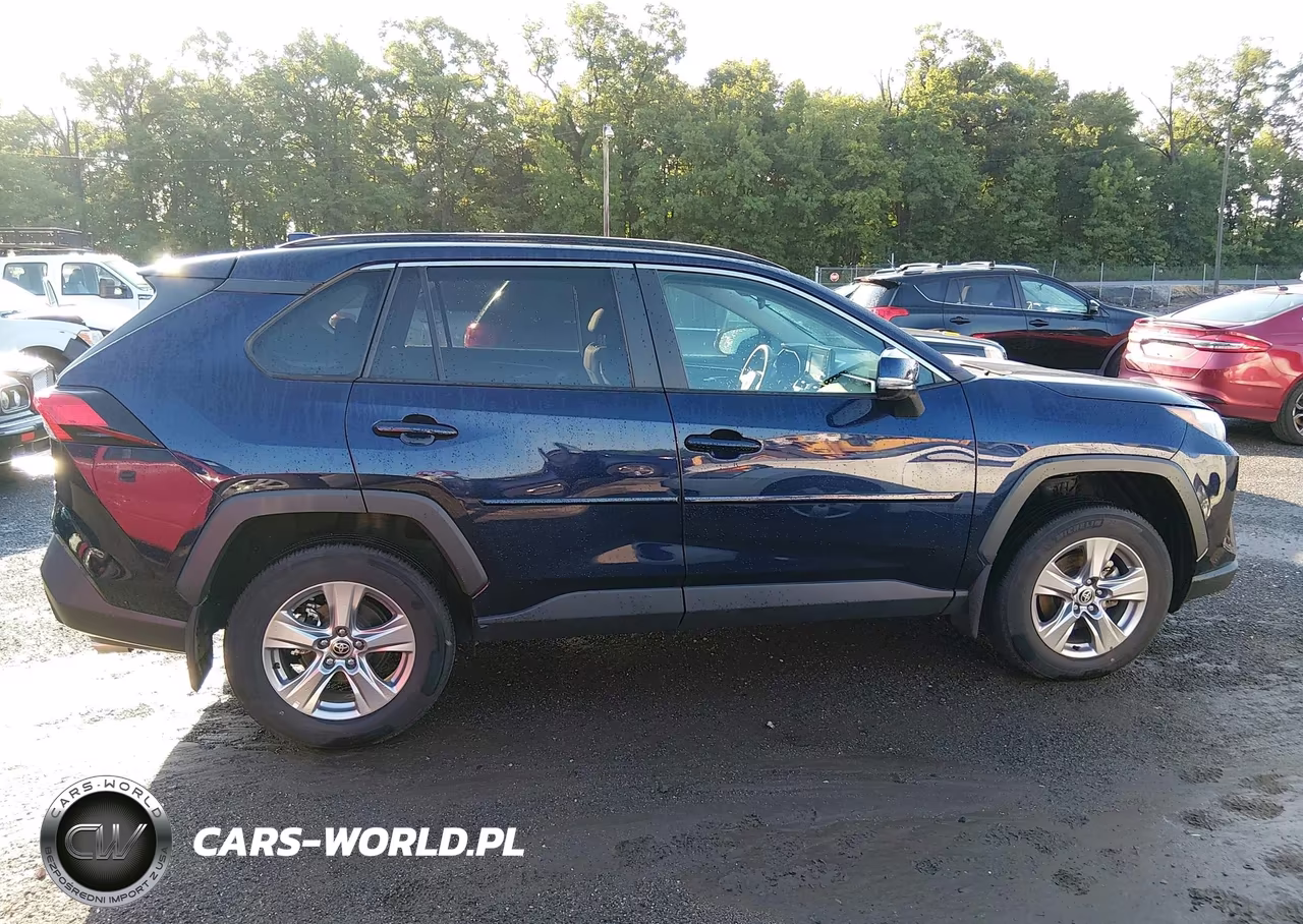 2022 Toyota Rav4 Xle VIN:2T3P1RFV2NW293535 - 13