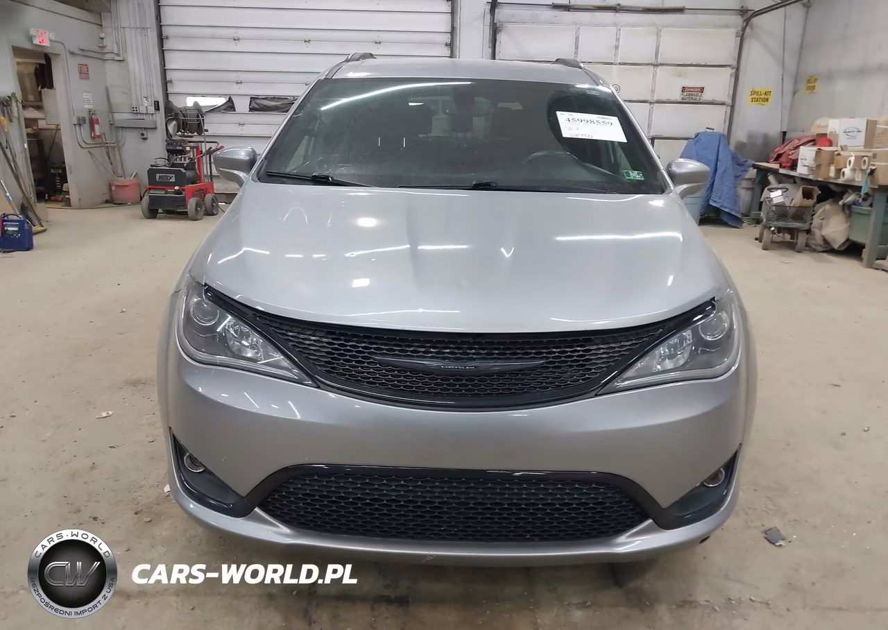 2020 Chrysler Pacifica Touring L VIN:2C4RC1BG0LR290569 - 12