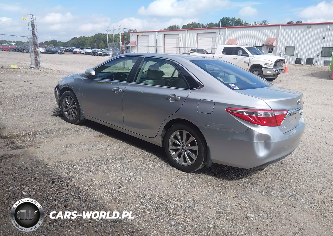2017 Toyota Camry Xle VIN:4T1BF1FK0HU780443 - 3