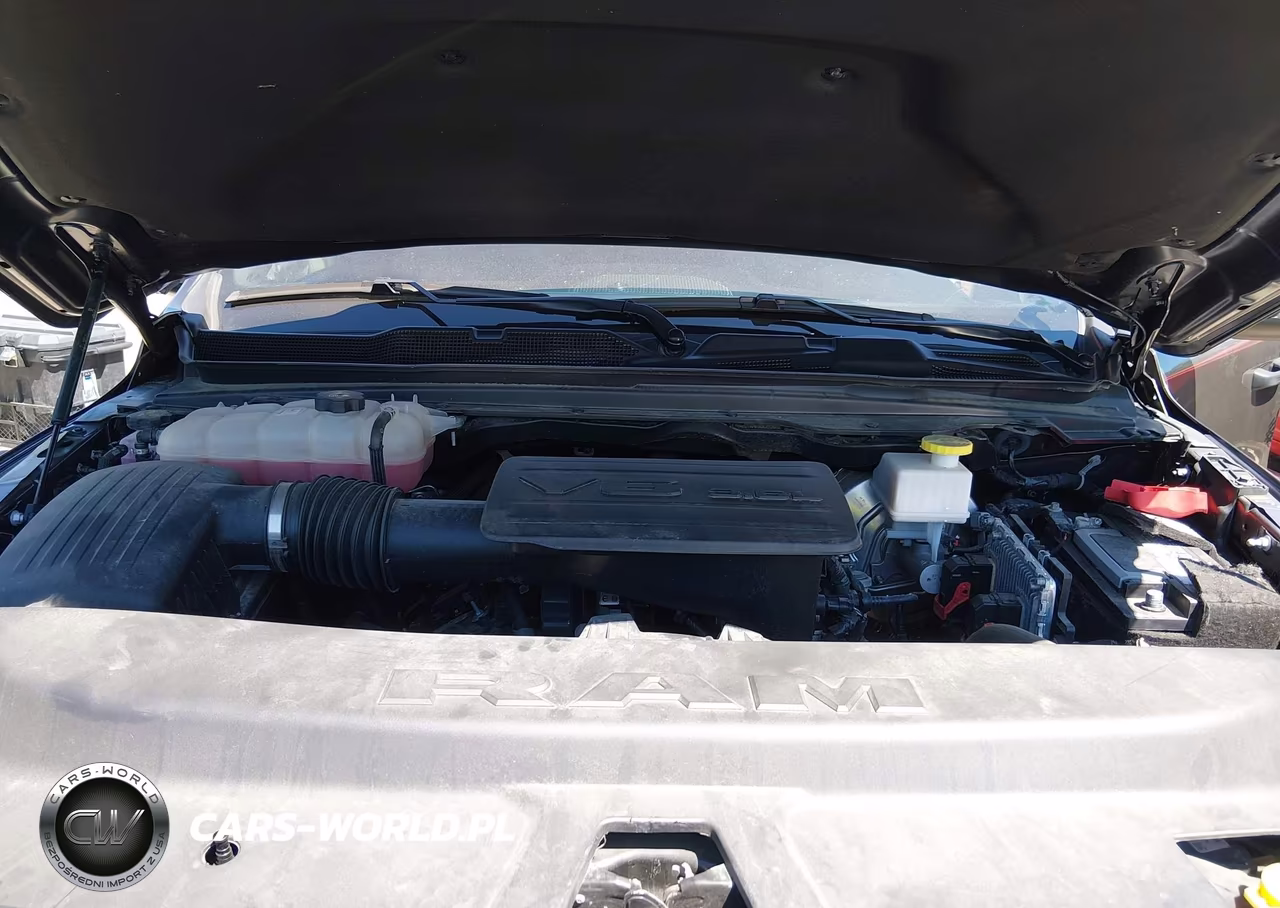 2023 Ram 1500 VIN:1C6RRFBG4PN562773 - 10