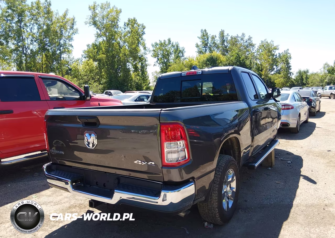 2023 Ram 1500 VIN:1C6RRFBG4PN562773 - 4
