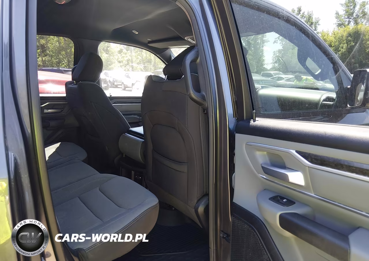 2023 Ram 1500 VIN:1C6RRFBG4PN562773 - 8