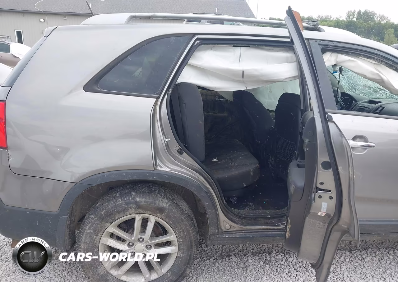 2012 Kia Sorento Lx V6 VIN:5XYKT4A29CG201675 - 8