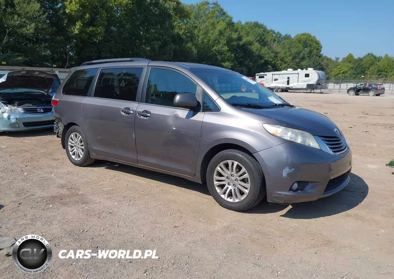 2016 Toyota Sienna Xle Premium 8 Passenger