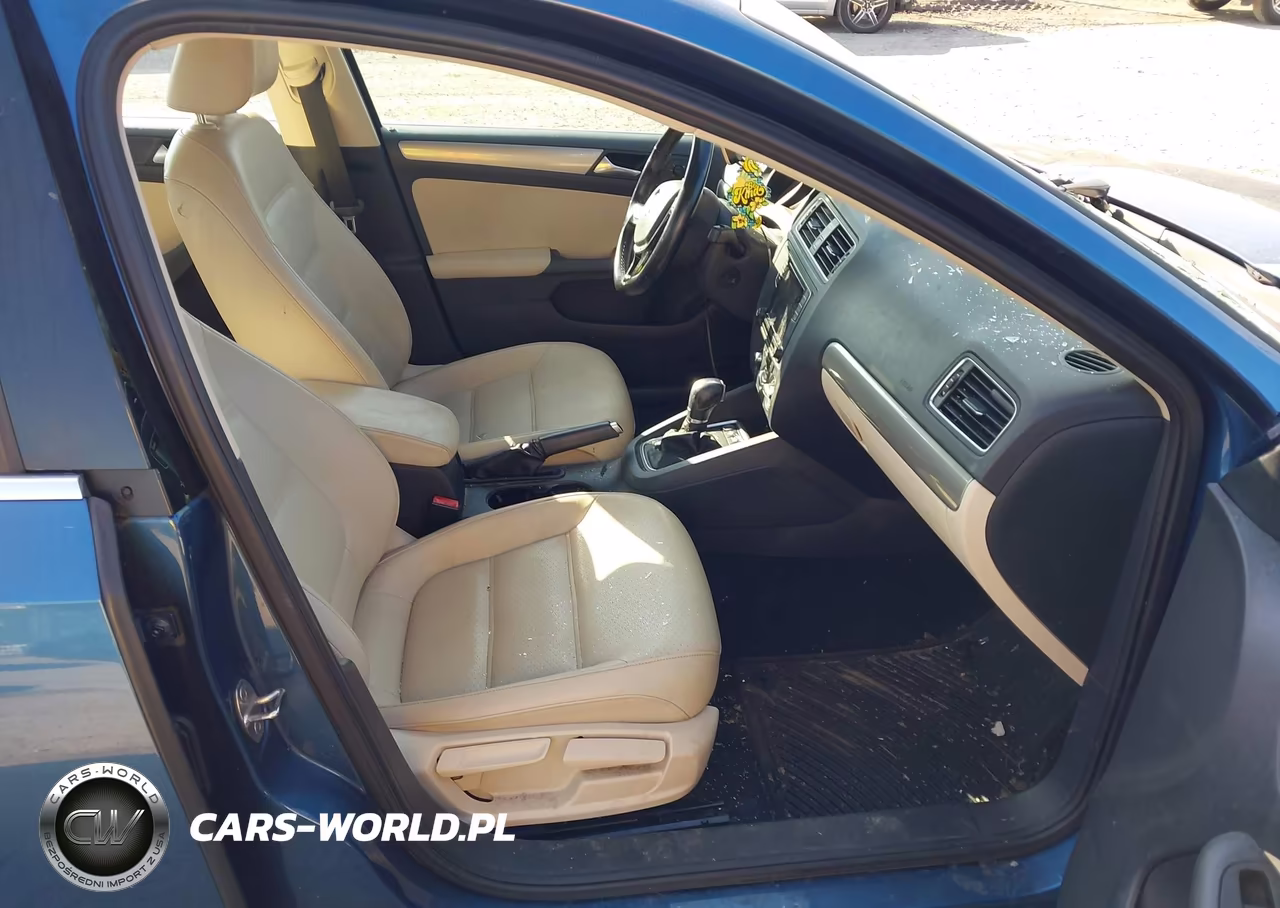 2017 Volkswagen Jetta 1.4T Se VIN:3VWDB7AJ2HM306151 - 5