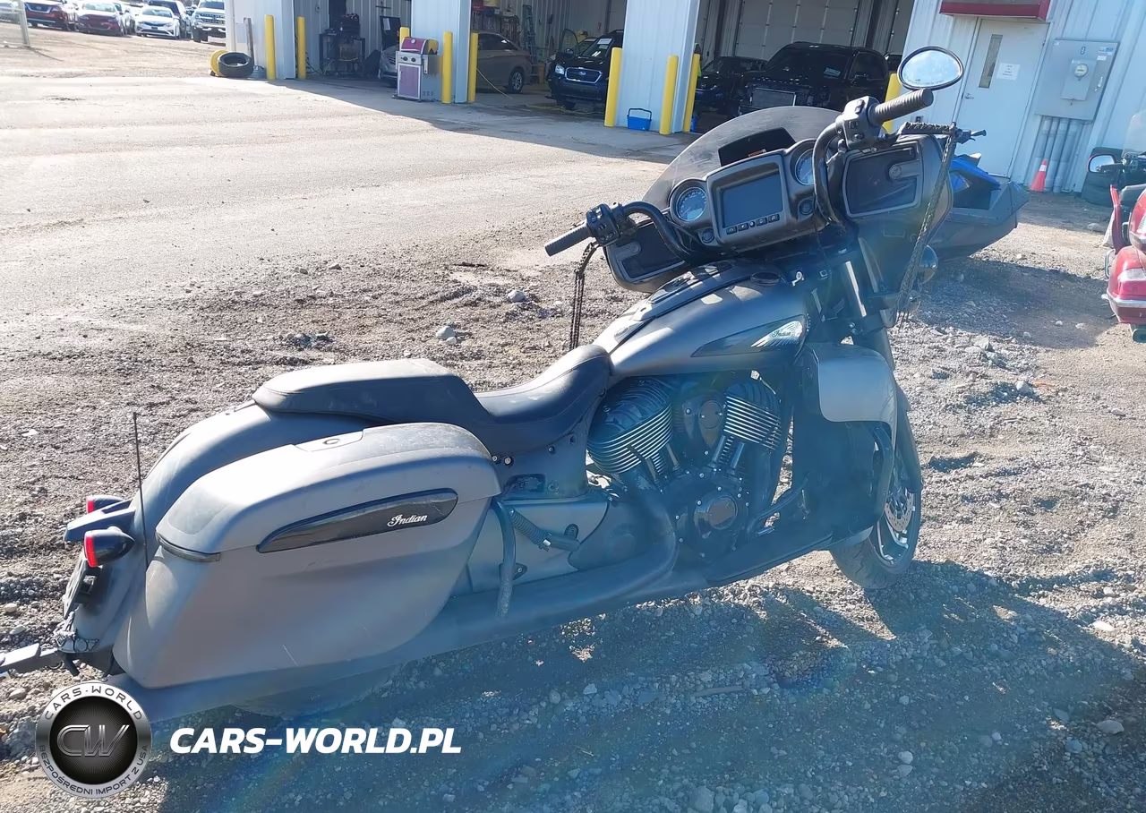 2020 Indian Motorcycle Co. Chieftain Dark Horse VIN:56KTCDBB2L3392017 - 11
