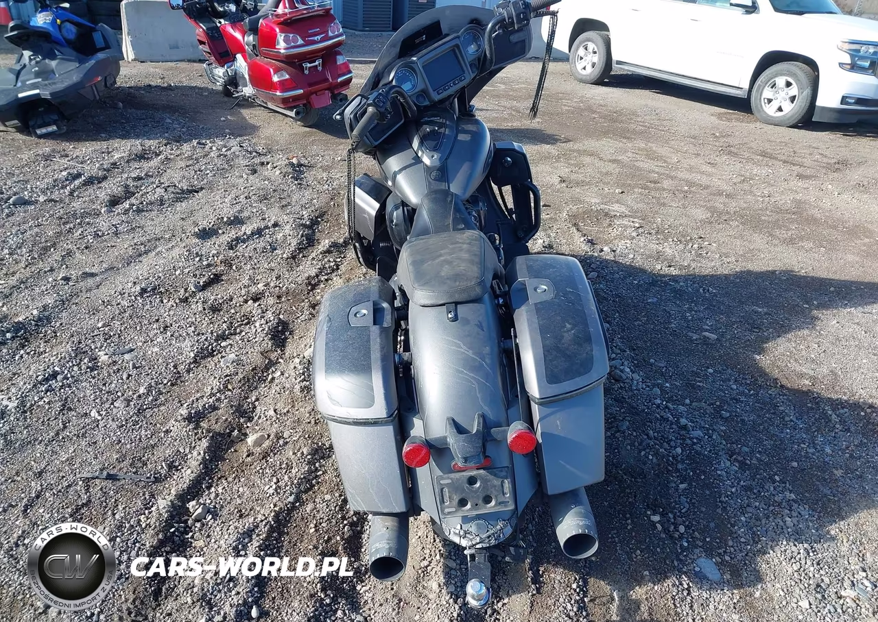 2020 Indian Motorcycle Co. Chieftain Dark Horse VIN:56KTCDBB2L3392017 - 6
