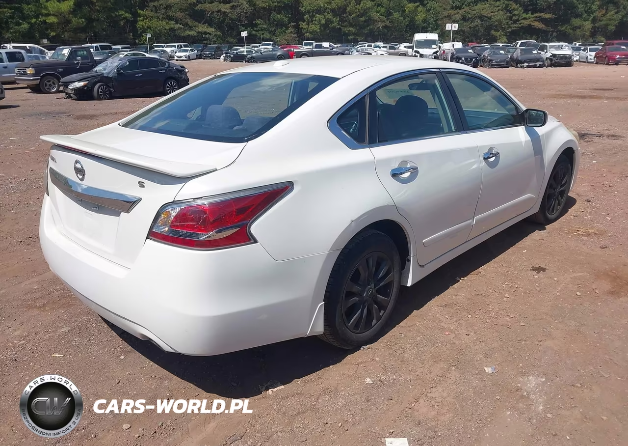2014 Nissan Altima 2.5 S VIN:1N4AL3APXEC177367 - 4