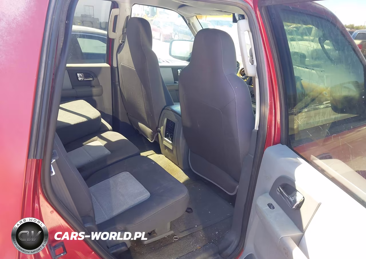 2005 Ford Expedition Nbx-Xlt VIN:1FMPU16555LA06115 - 8