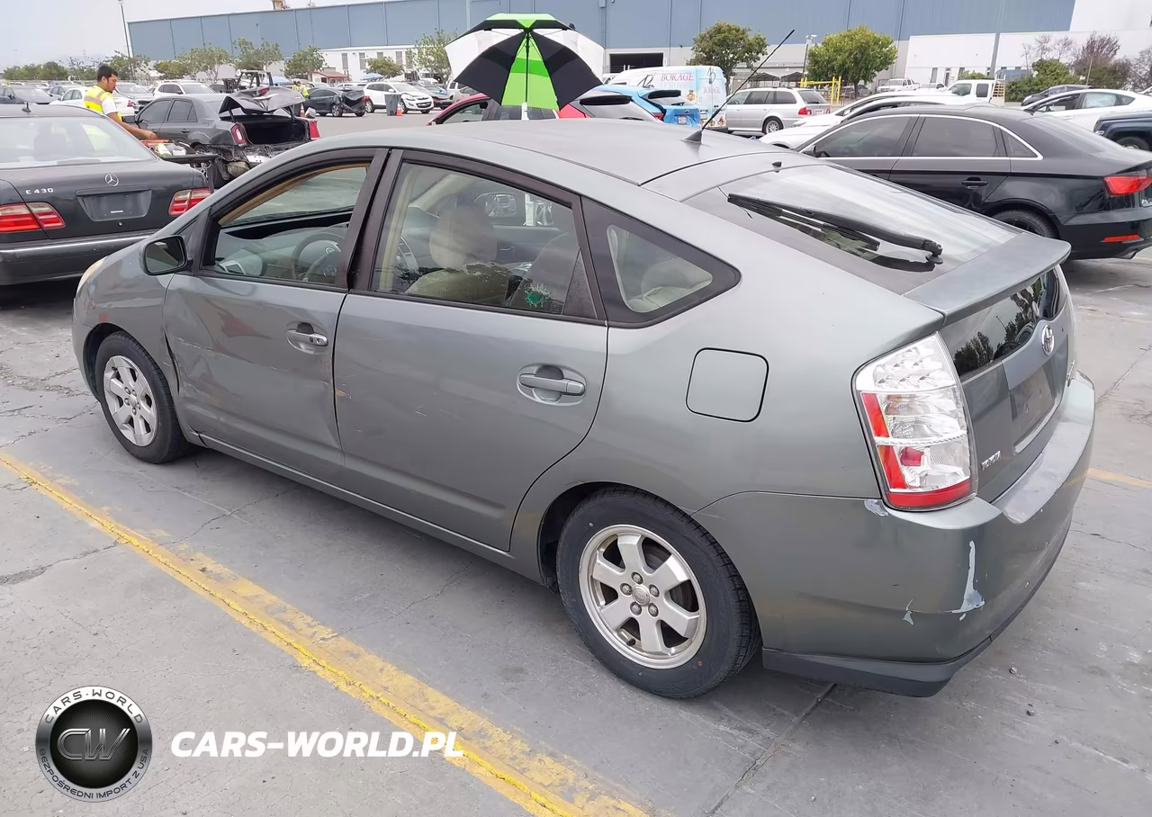 2004 Toyota Prius VIN:JTDKB20U040017033 - 3
