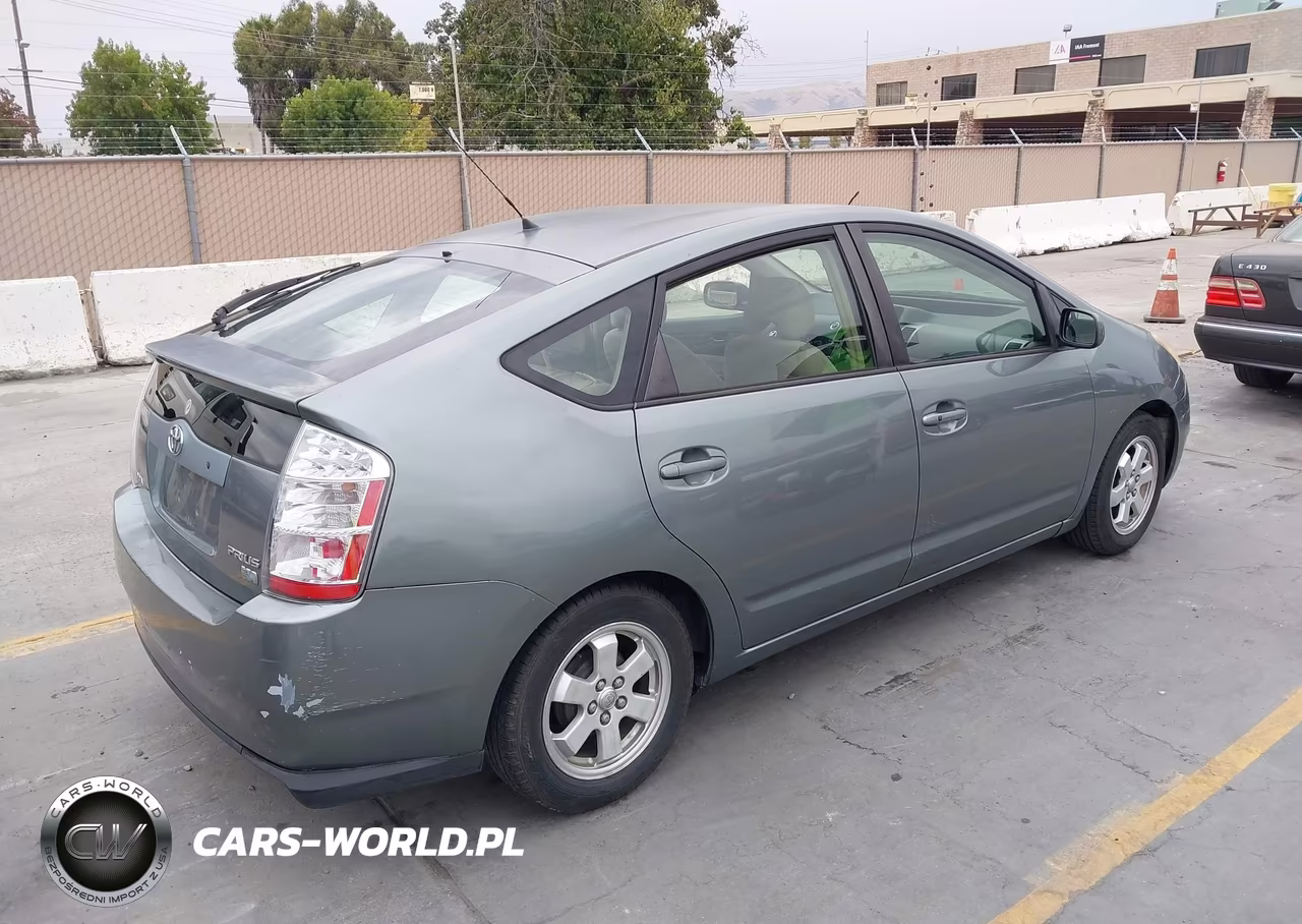 2004 Toyota Prius VIN:JTDKB20U040017033 - 4