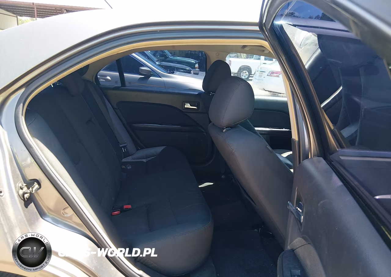2012 Ford Fusion Se VIN:3FAHP0HA5CR110127 - 8