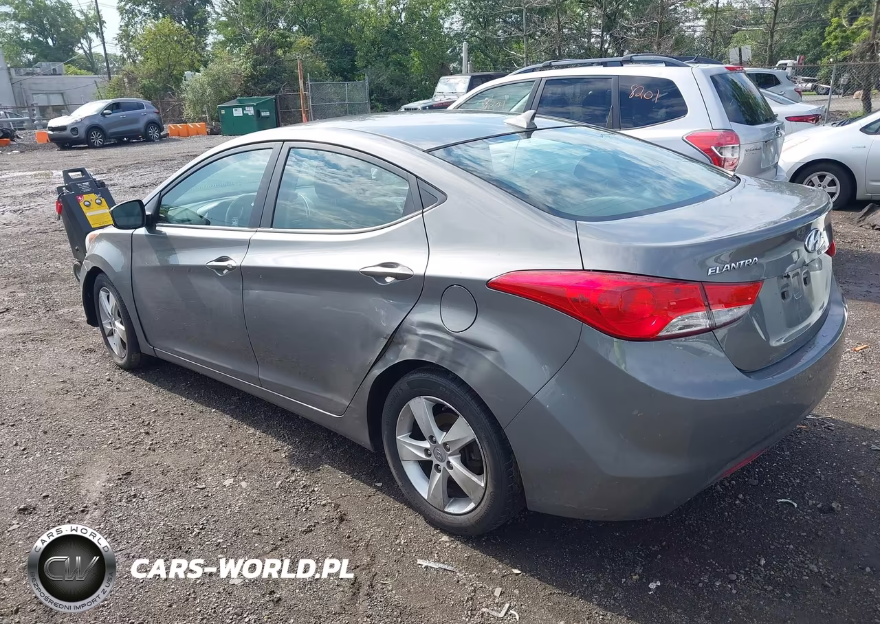 2013 Hyundai Elantra Gls VIN:5NPDH4AE1DH319573 - 3