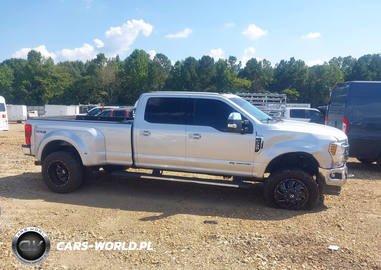2018 Ford F-350 Xlt VIN:1FT8W3DT2JEB33936 - 13