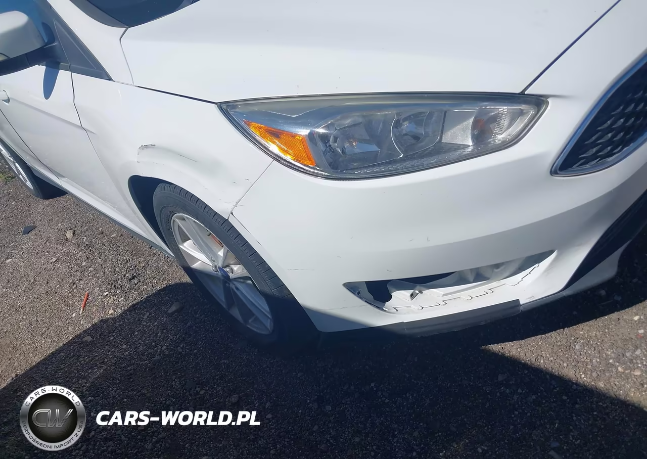 2015 Ford Focus Se VIN:1FADP3F25FL202630 - 6