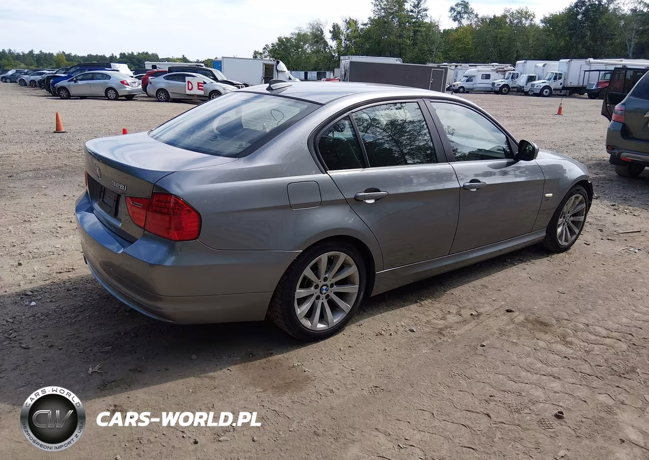 2011 BMW 328I xDrive VIN:WBAPK5G5XBNN80495 - 4