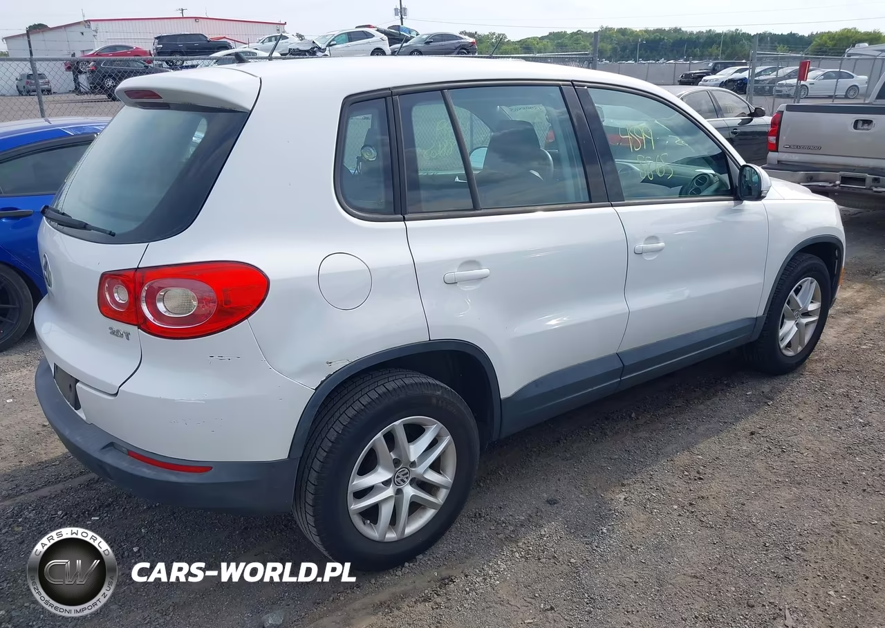 2011 Volkswagen Tiguan S VIN:WVGAV7AX2BW505561 - 4