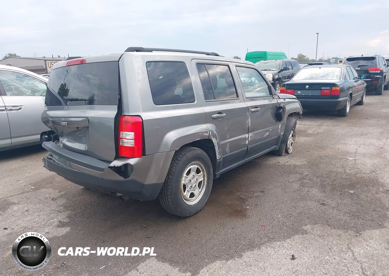 2012 Jeep Patriot Sport VIN:1C4NJPBA2CD568992 - 4