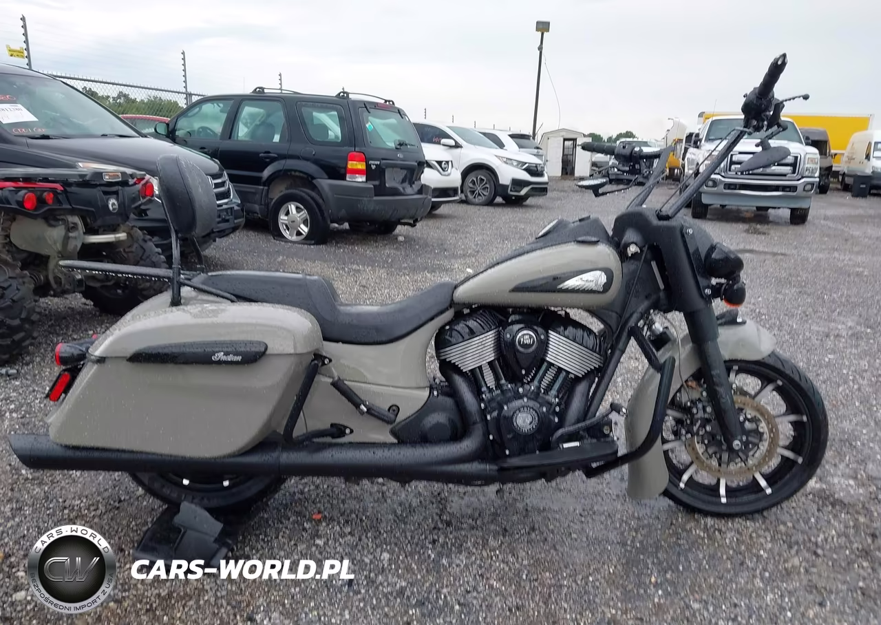 2023 Indian Motorcycle Co. Springfield Dark Horse VIN:56KTJDBB4P3423540 - 12