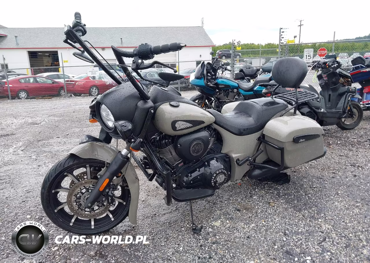2023 Indian Motorcycle Co. Springfield Dark Horse VIN:56KTJDBB4P3423540 - 2