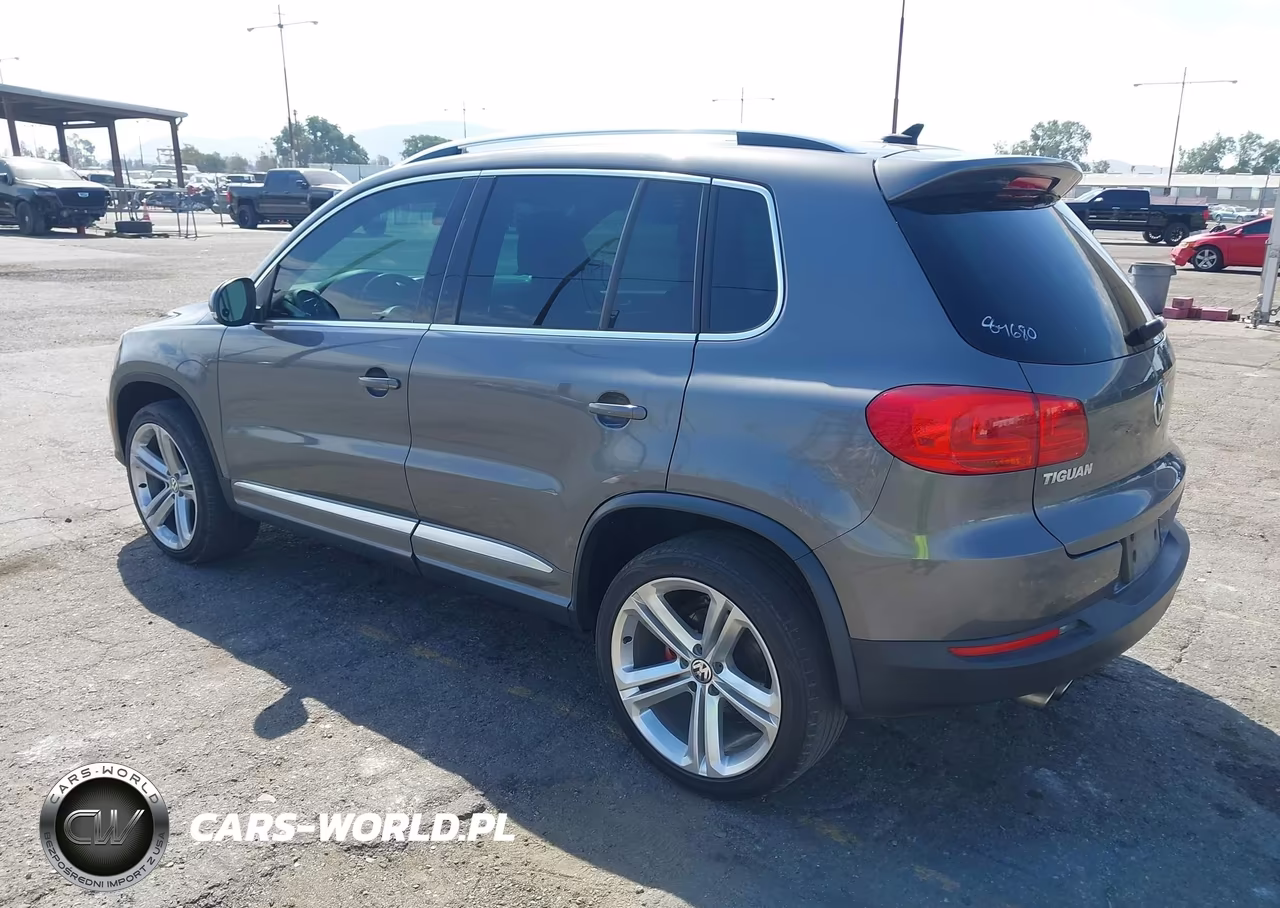 2014 Volkswagen Tiguan R-Line VIN:WVGAV3AX0EW546428 - 3