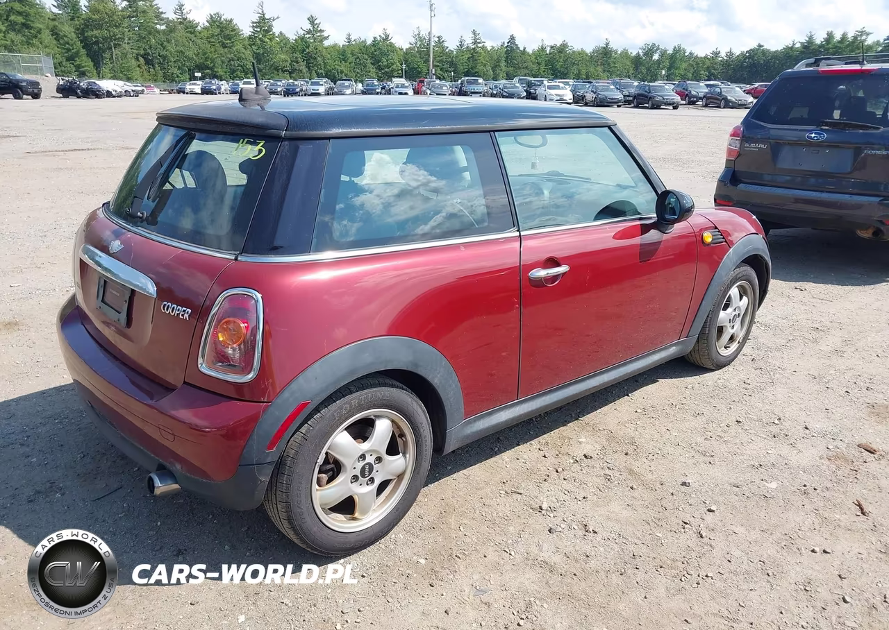 2007 Mini Cooper VIN:WMWMF33567TU60200 - 4