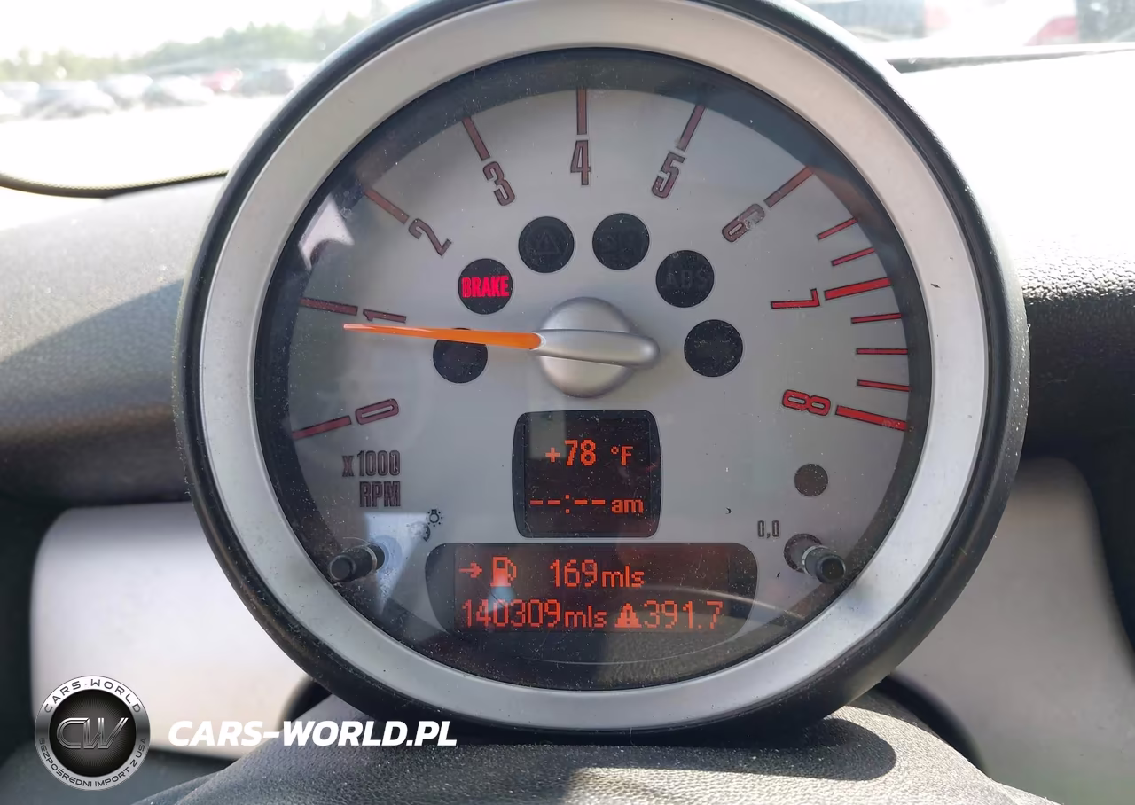 2007 Mini Cooper VIN:WMWMF33567TU60200 - 7