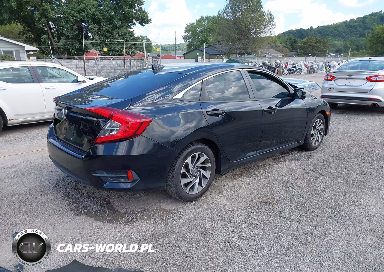 2018 Honda Civic Ex VIN:19XFC2F75JE032002 - 4