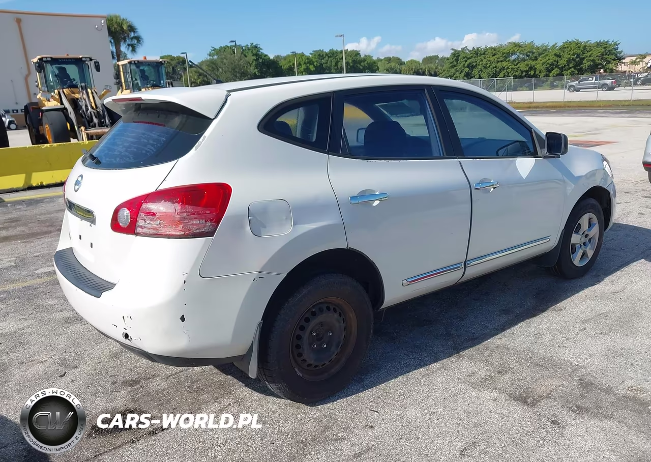 2013 Nissan Rogue S VIN:JN8AS5MT0DW038884 - 4