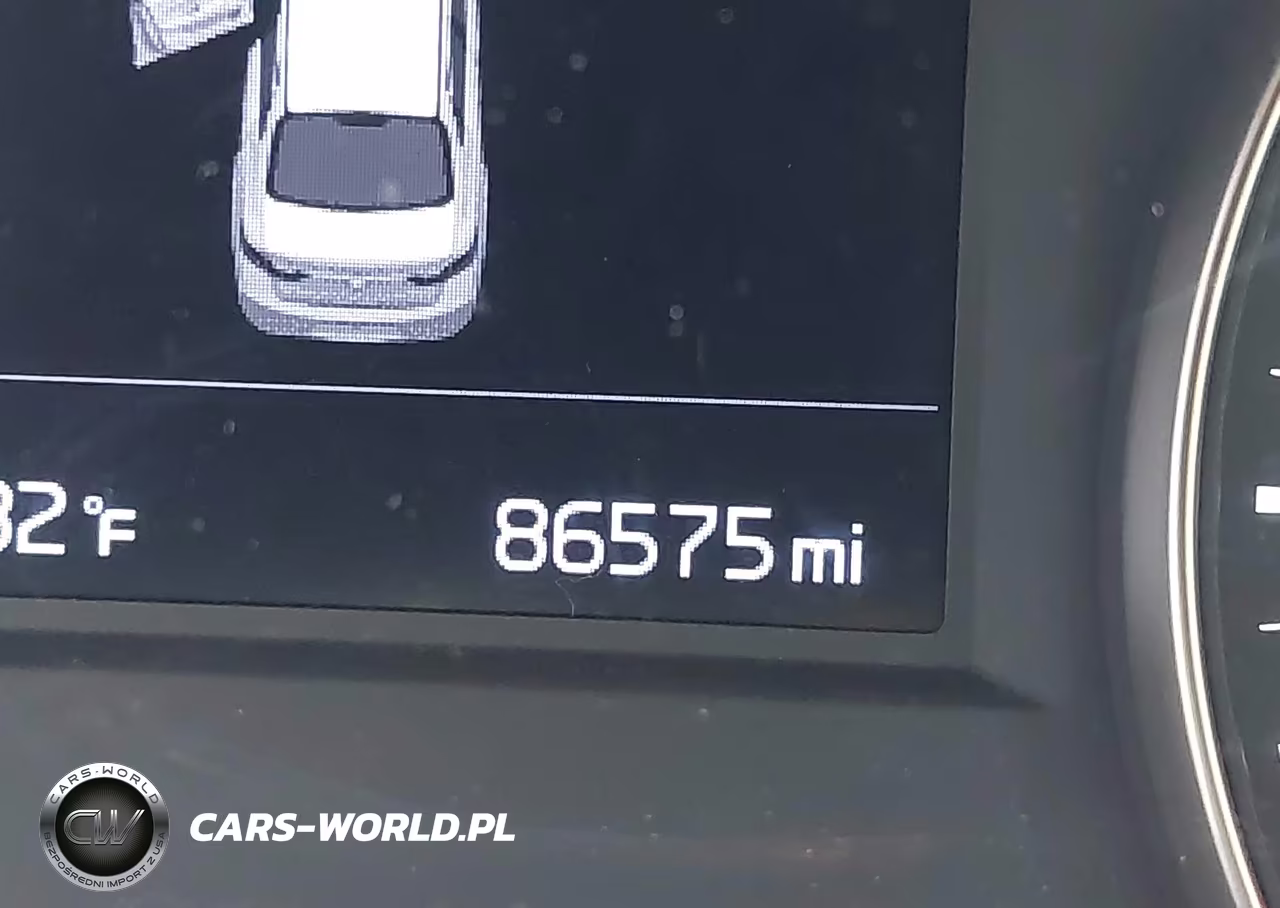 2017 Kia Cadenza Premium VIN:KNALB4J19H5085891 - 16