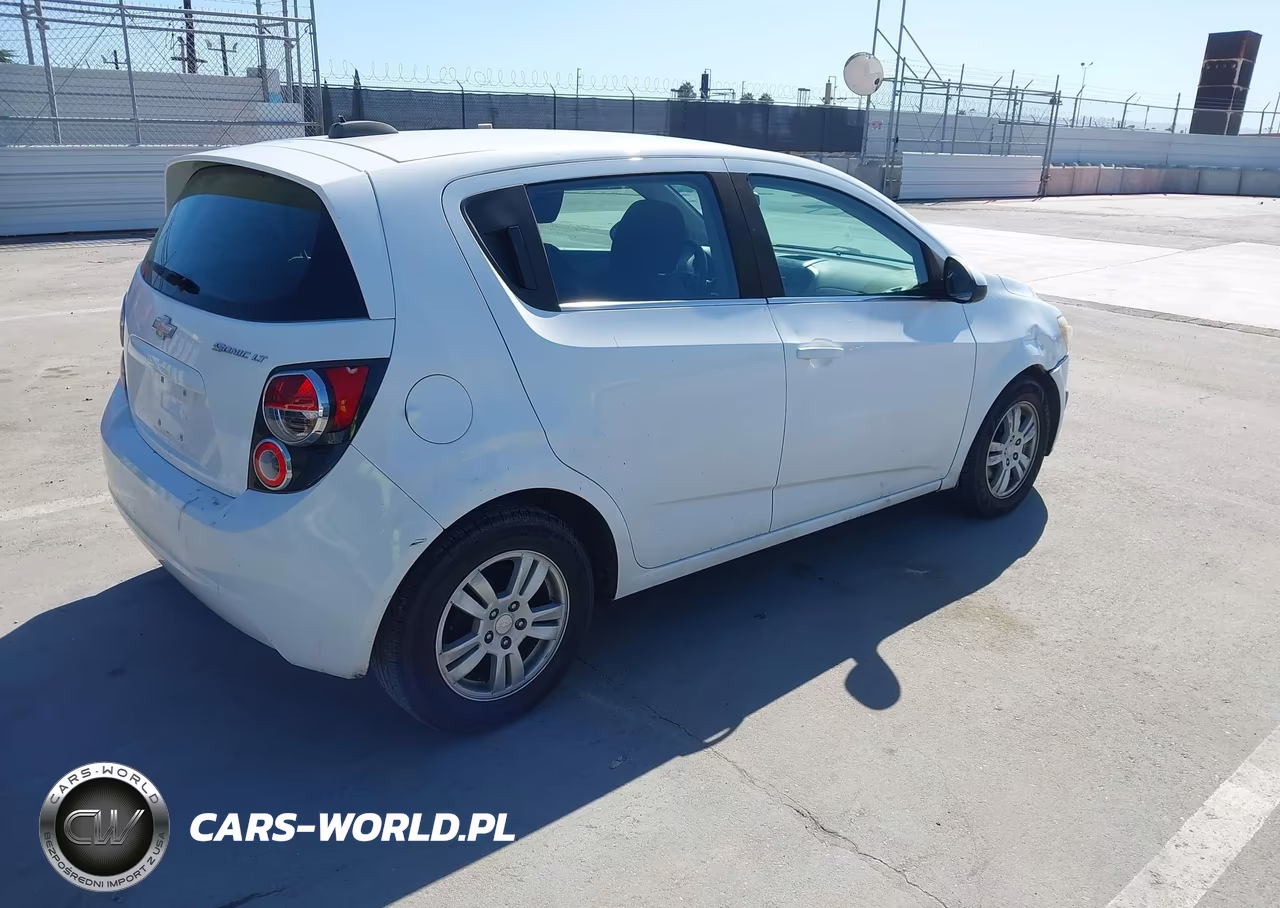 2015 Chevrolet Sonic Lt Auto VIN:1G1JC6SH9F4197293 - 4