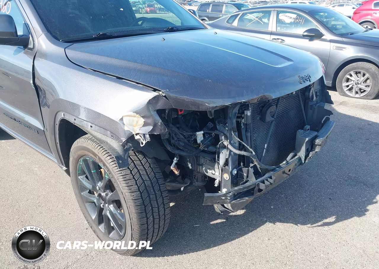 2018 Jeep Grand Cherokee Altitude 4X4 VIN:1C4RJFAG6JC396390 - 20
