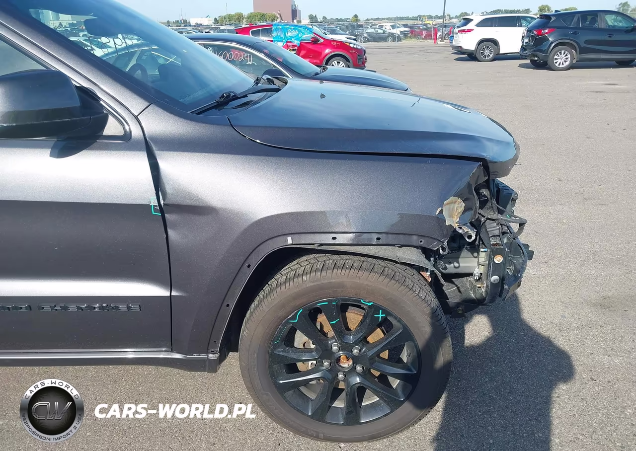 2018 Jeep Grand Cherokee Altitude 4X4 VIN:1C4RJFAG6JC396390 - 21