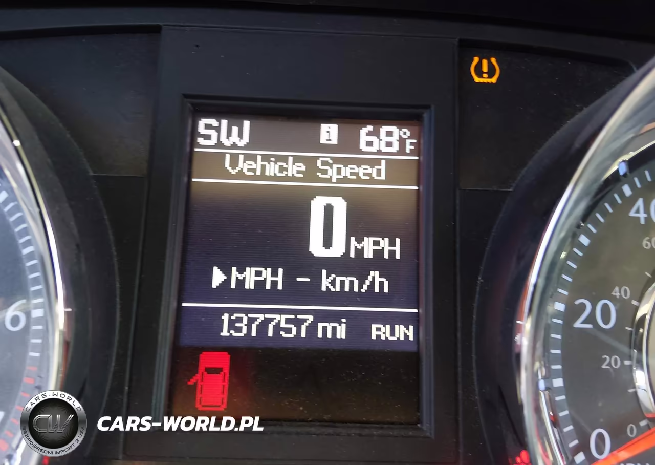 2014 Chrysler Town & Country Touring VIN:2C4RC1BG1ER381823 - 15