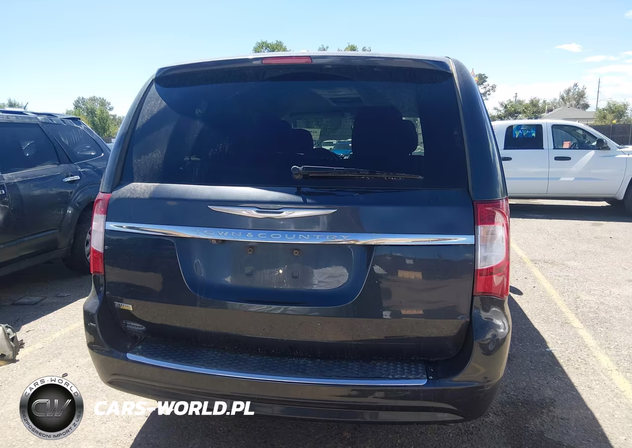2014 Chrysler Town & Country Touring VIN:2C4RC1BG1ER381823 - 16