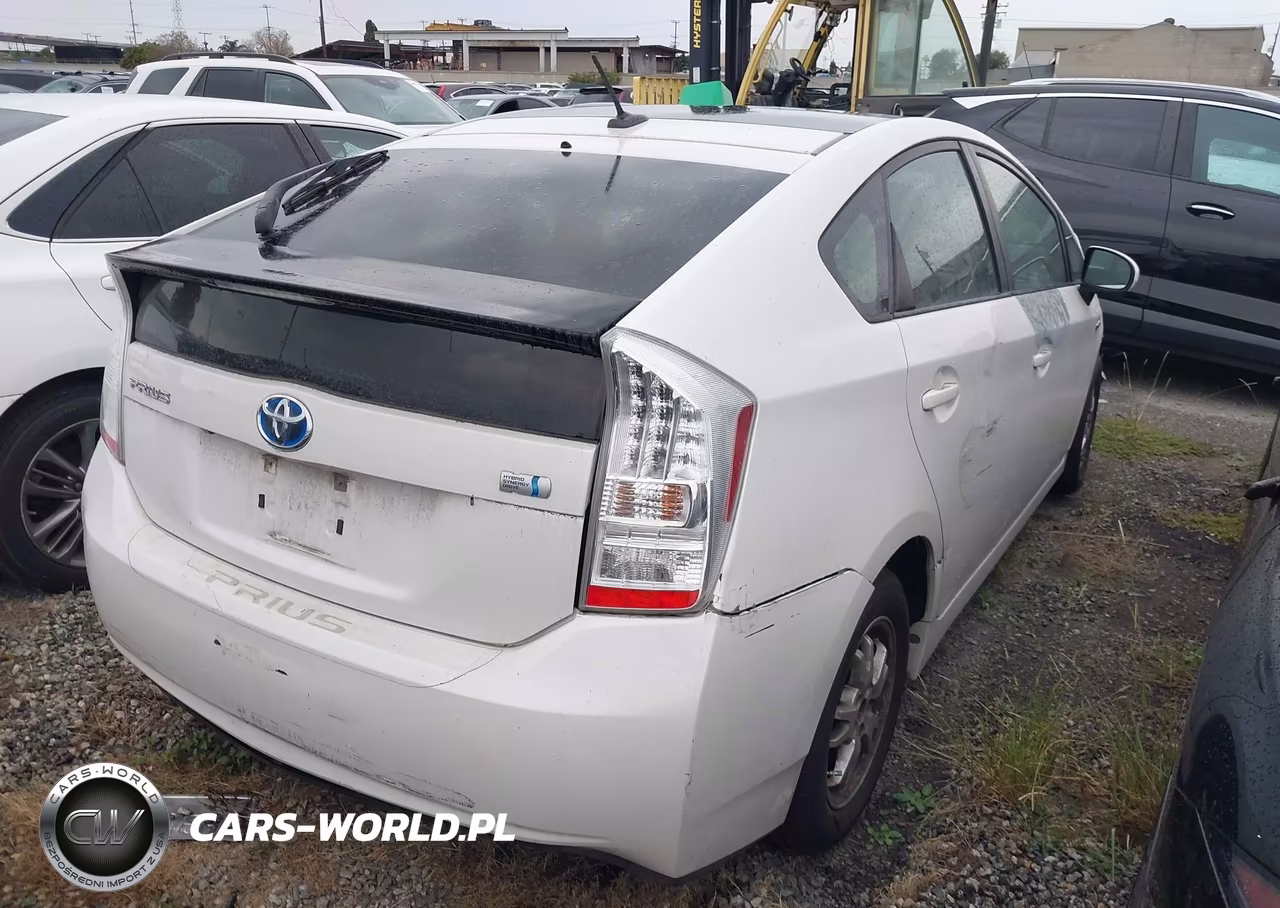 2010 Toyota Prius Iii VIN:JTDKN3DU0A0063562 - 4