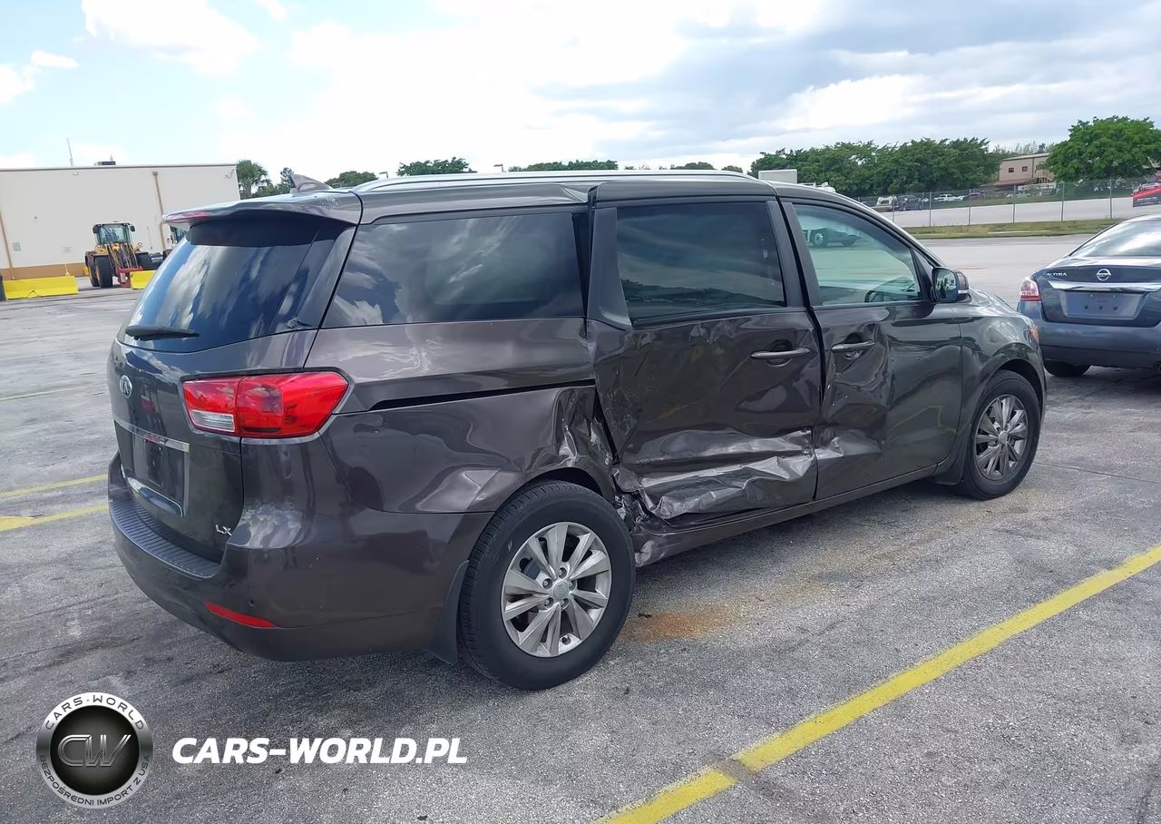 2018 Kia Sedona Lx VIN:KNDMB5C1XJ6349131 - 4