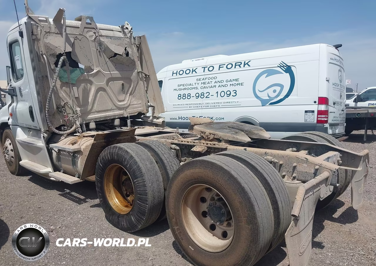 2018 Freightliner Cascadia 125 VIN:3AKJGEDR1JDJX4330 - 3