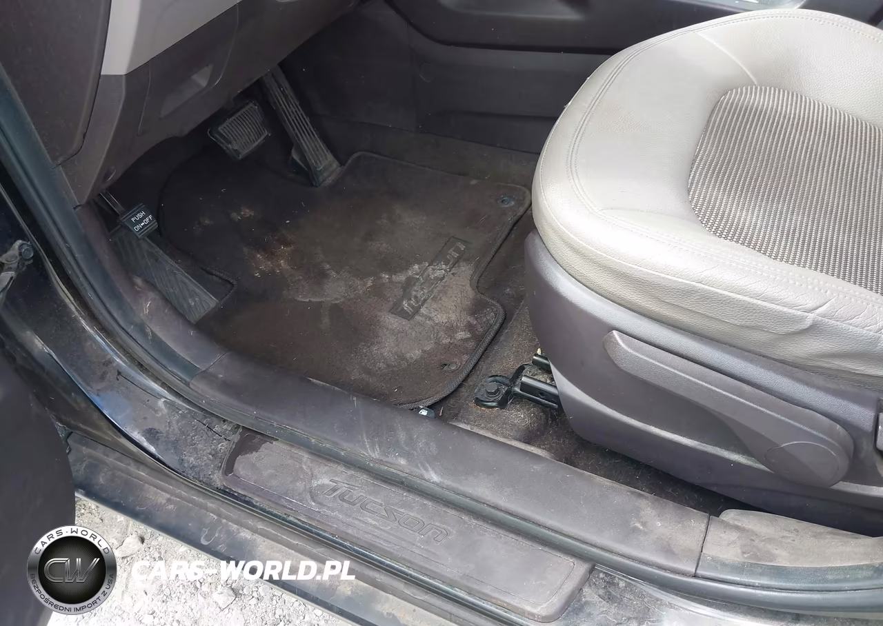 2012 Hyundai Tucson Gls VIN:KM8JU3ACXCU512568 - 13