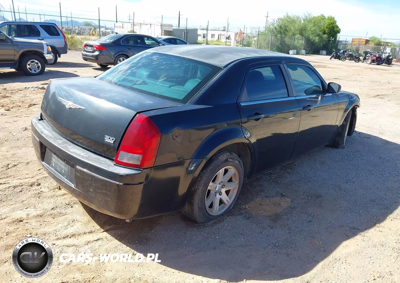 2006 Chrysler 300 Touring VIN:2C3KA53G36H496402 - 4