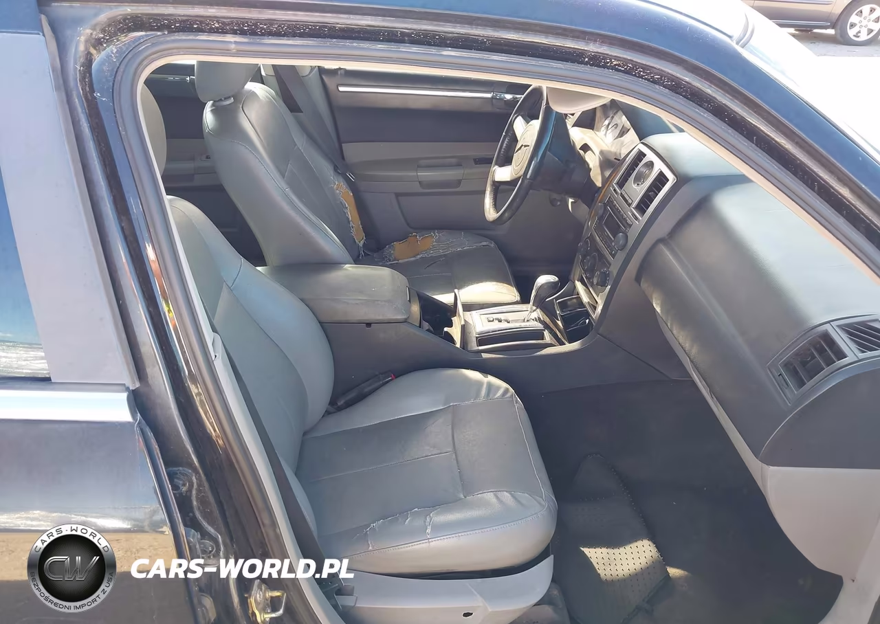 2006 Chrysler 300 Touring VIN:2C3KA53G36H496402 - 5