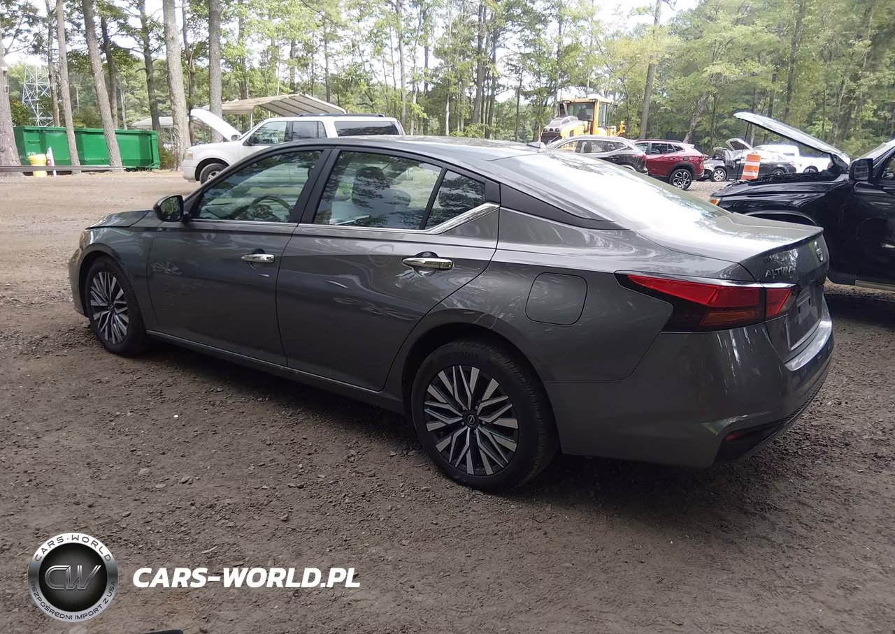 2025 Nissan Altima Sv Fwd VIN:1N4BL4DVXSN368937 - 3
