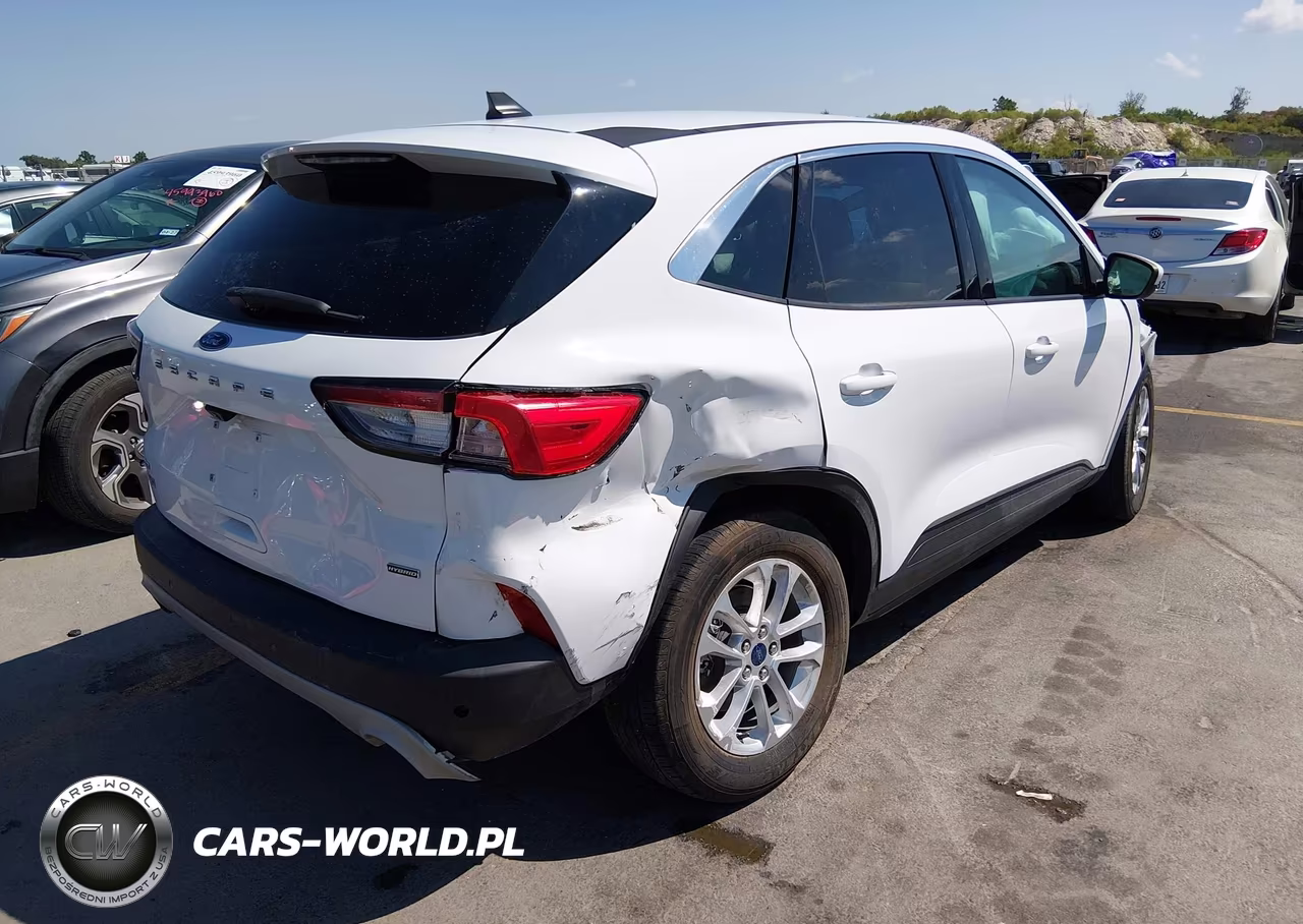 2021 Ford Escape Se Hybrid VIN:1FMCU0BZ1MUB22079 - 4