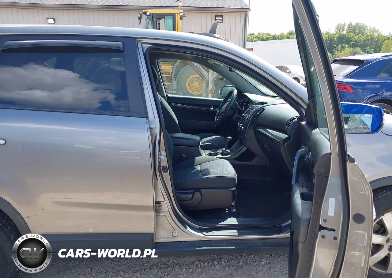 2012 Kia Sorento Lx VIN:5XYKTCA6XCG212407 - 5