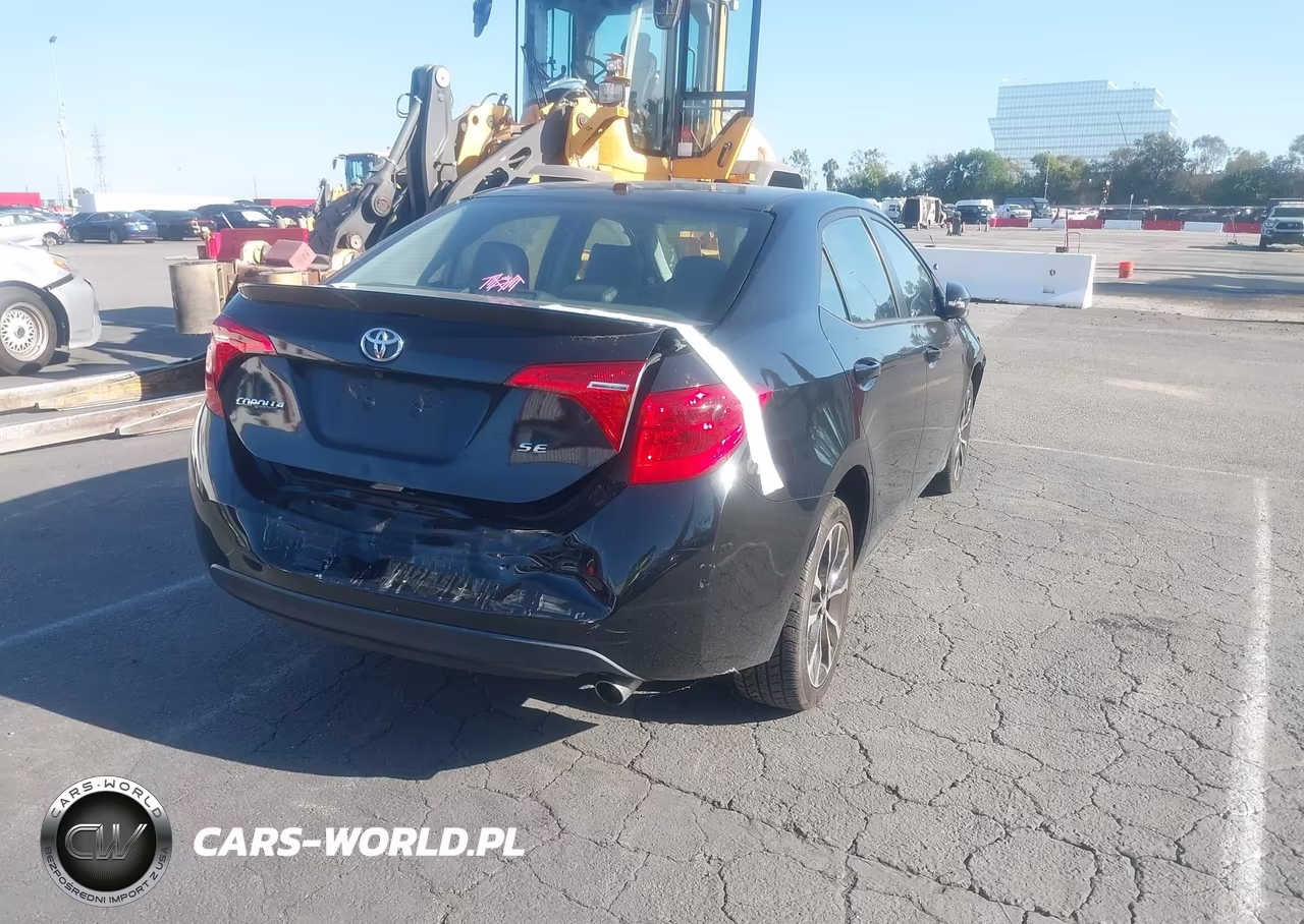 2017 Toyota Corolla Se VIN:5YFBURHE0HP691162 - 4