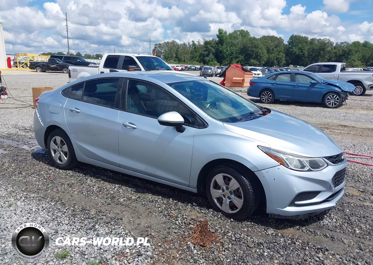 2017 Chevrolet Cruze Ls Auto – zdjęcie 1 z 11