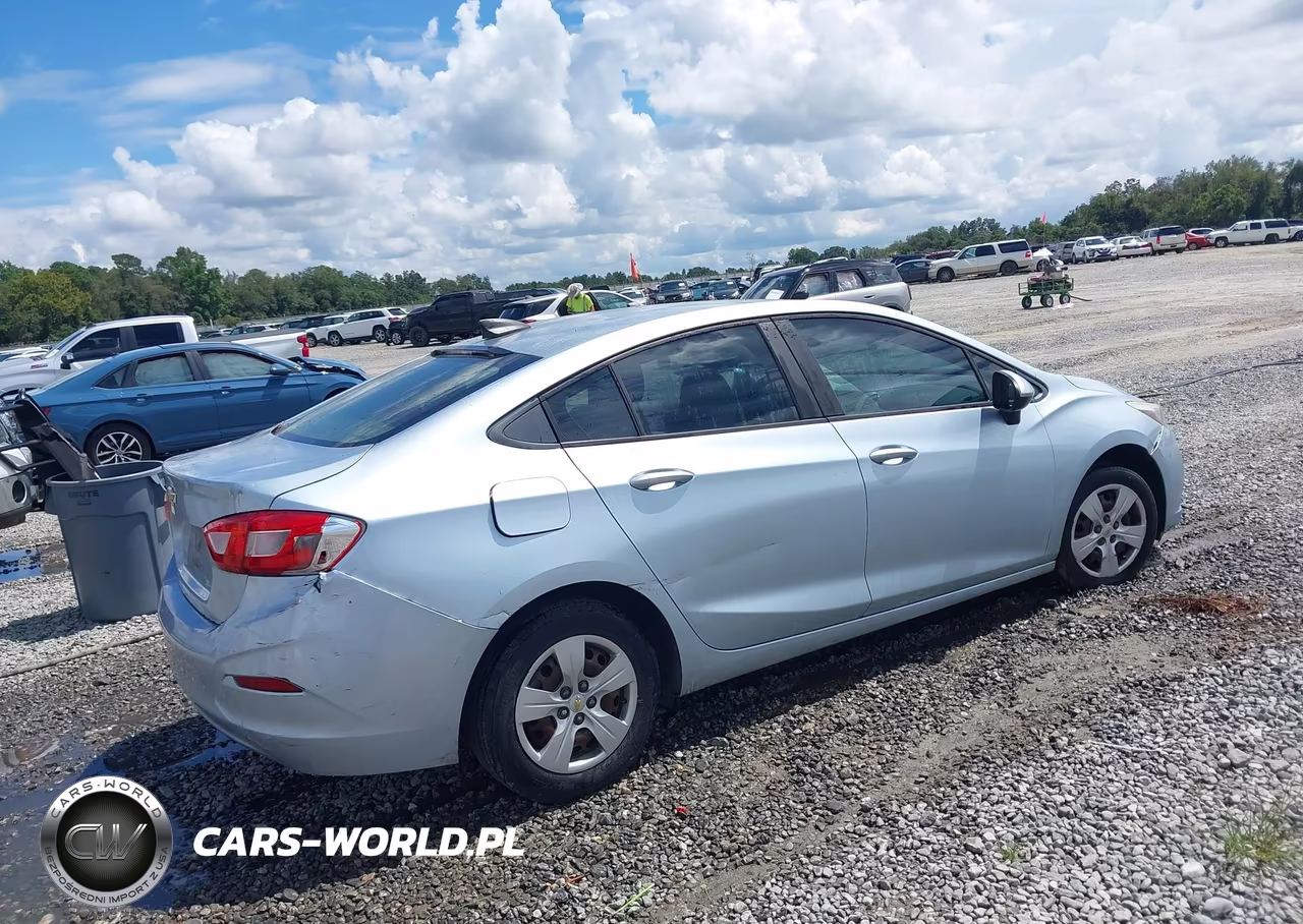 2017 Chevrolet Cruze Ls Auto VIN:3G1BC5SM3HS560797 - 4