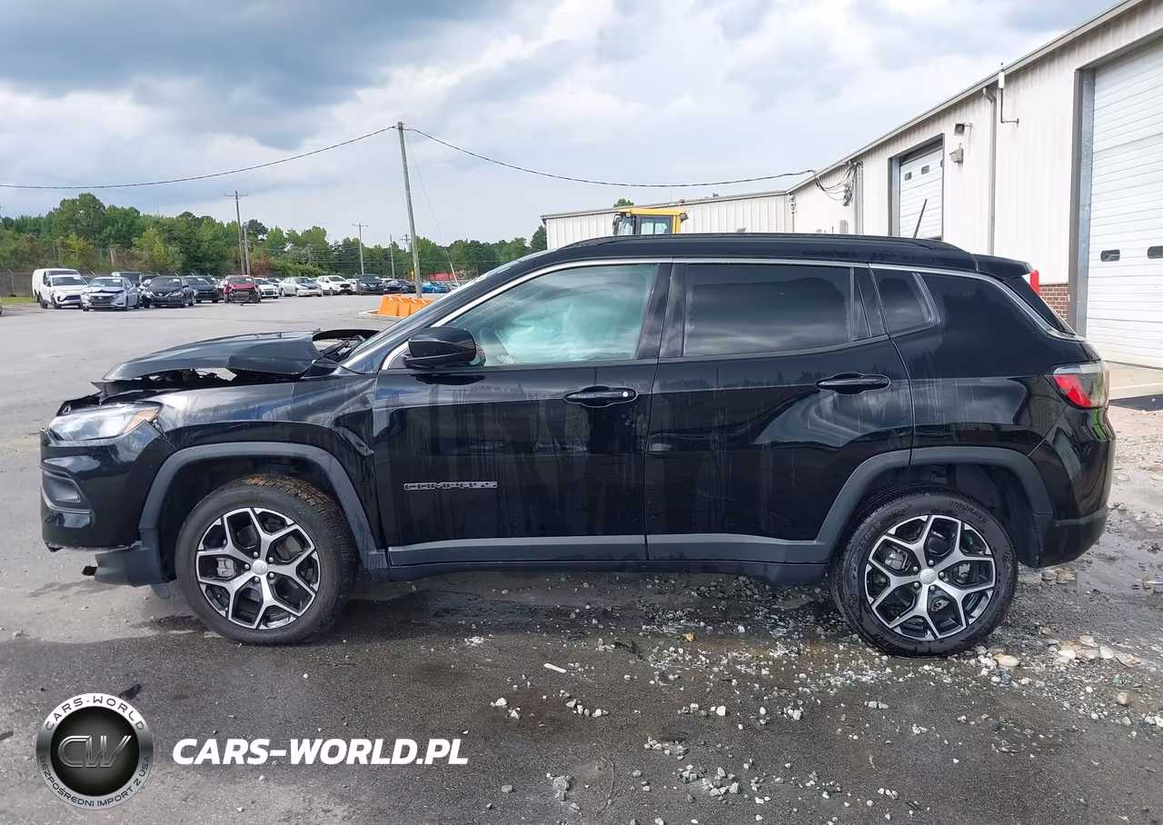 2024 Jeep Compass Latitude 4X4 VIN:3C4NJDBN2RT608086 - 14