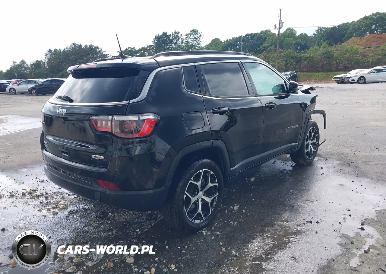 2024 Jeep Compass Latitude 4X4 VIN:3C4NJDBN2RT608086 - 4