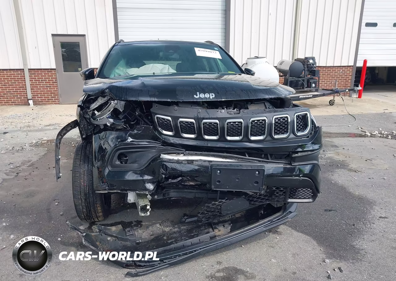 2024 Jeep Compass Latitude 4X4 VIN:3C4NJDBN2RT608086 - 6